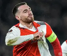 九游游戏平台app下载-费耶诺德足球俱乐部主力阵型分析